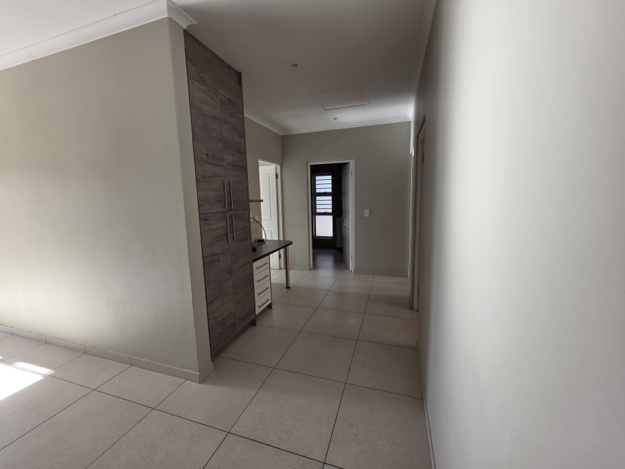 5 Bedroom Property for Sale in Beacon Bay North Eastern Cape